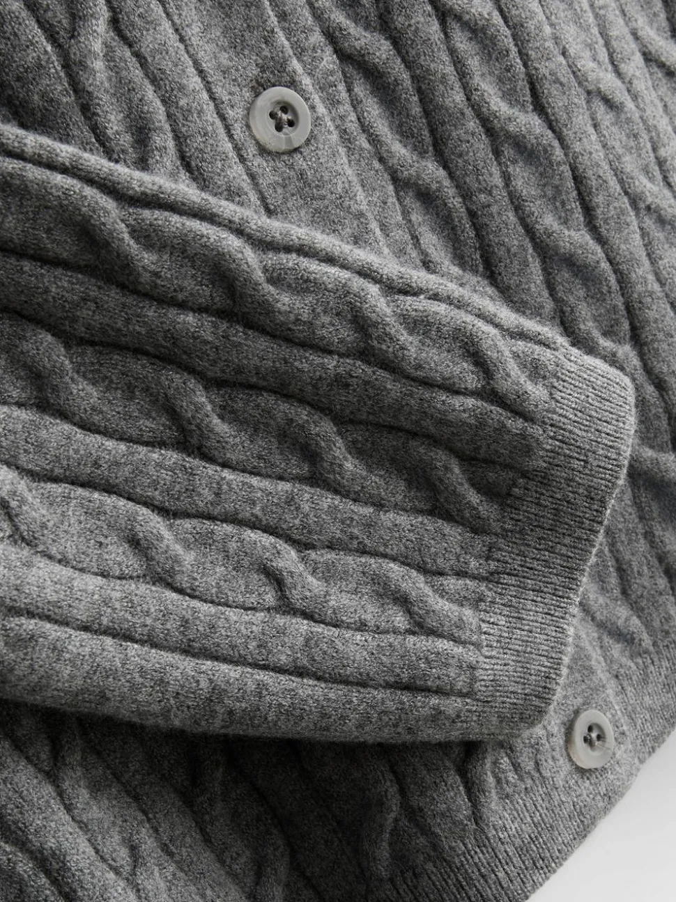 Cardigan mit Zopfmuster