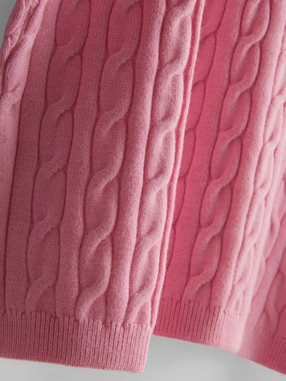 Cardigan mit Zopfmuster