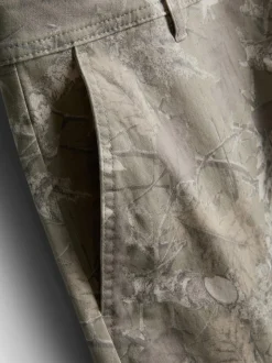 Cargohose in Camouflageoptik