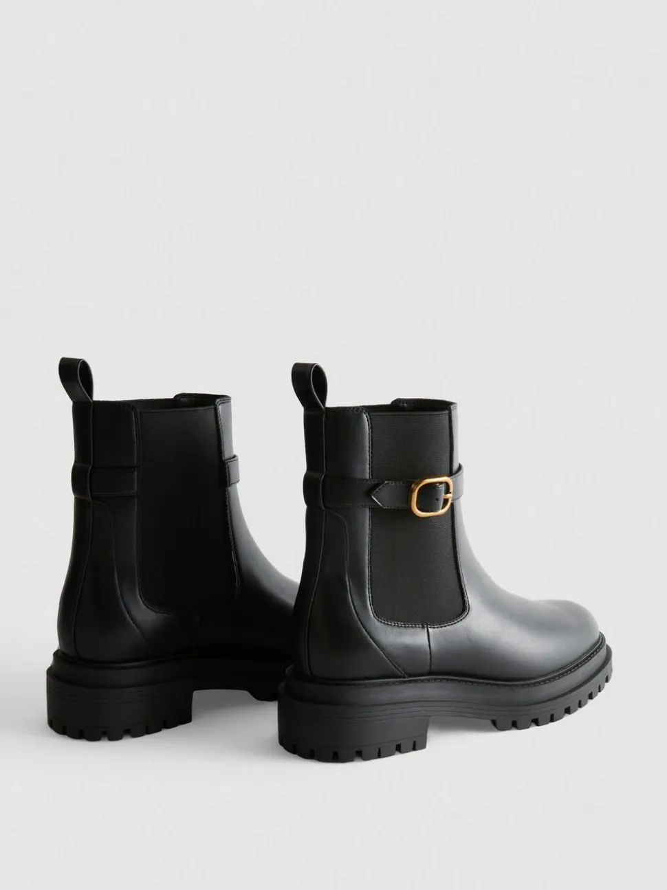 Chelseaboots mit dicker Schnalle