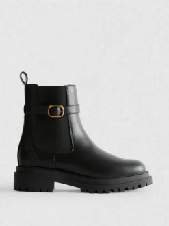 Chelseaboots mit dicker Schnalle