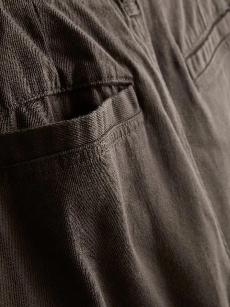 Chinohose mit mittlerer Leibhöhe