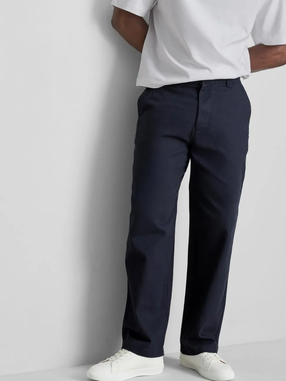 Chinohose mit mittlerer Leibhöhe