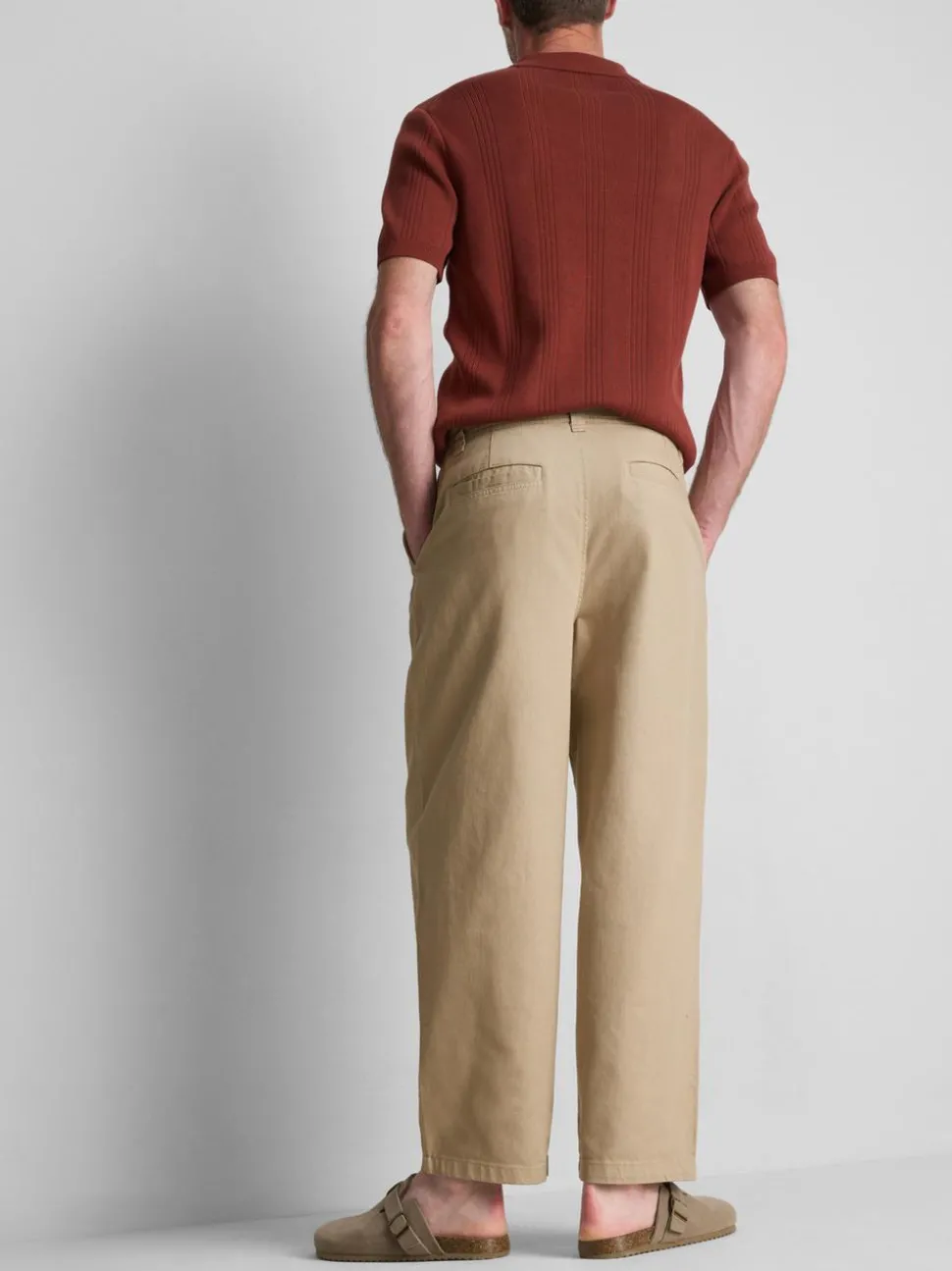 Chinohose mit mittlerer Leibhöhe