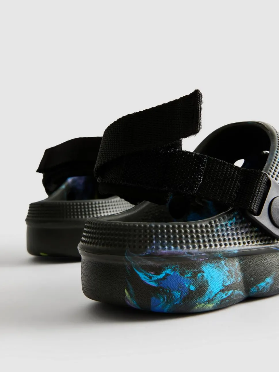 Clogs in Marmoroptik