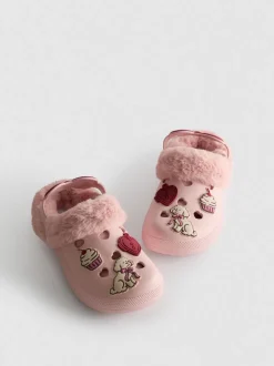 Clogs mit Charms