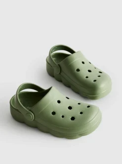 Clogs mit dicker Sohle