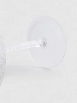Coupé-Glas mit geschwungenem Stiel