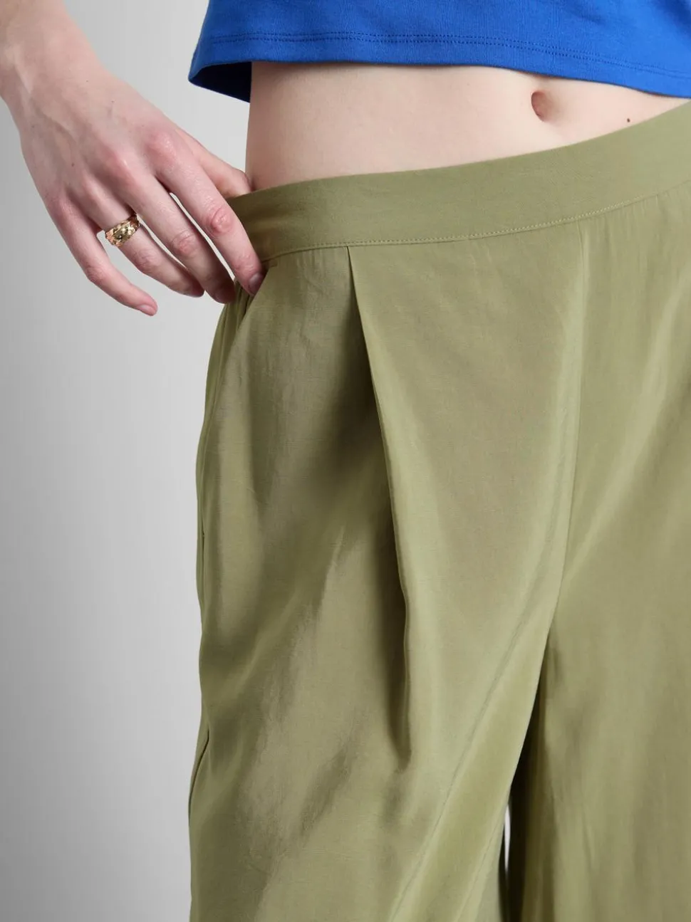 Culotte mit weitem Bein und mittlerer Leibhöhe