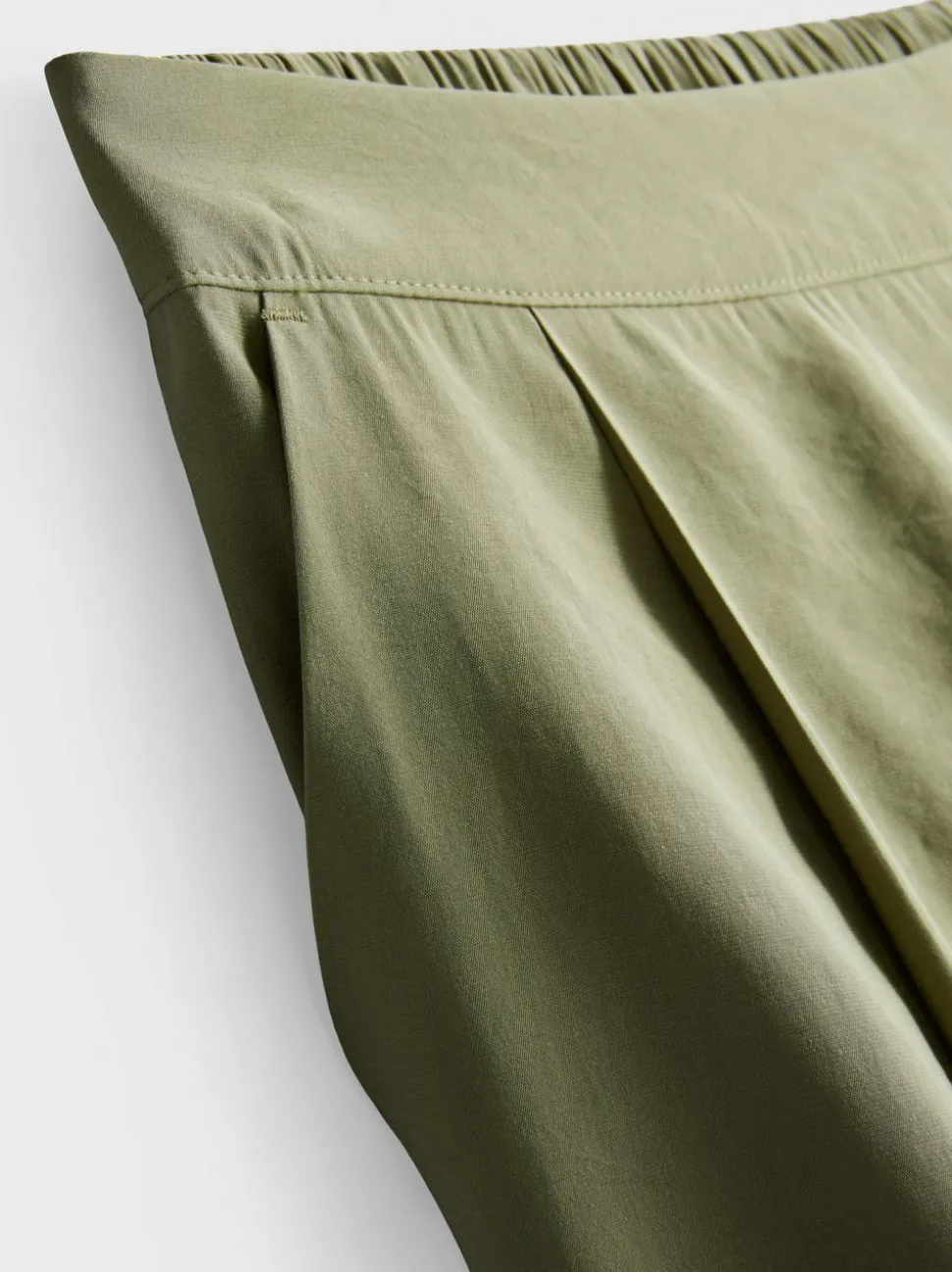 Culotte mit weitem Bein und mittlerer Leibhöhe