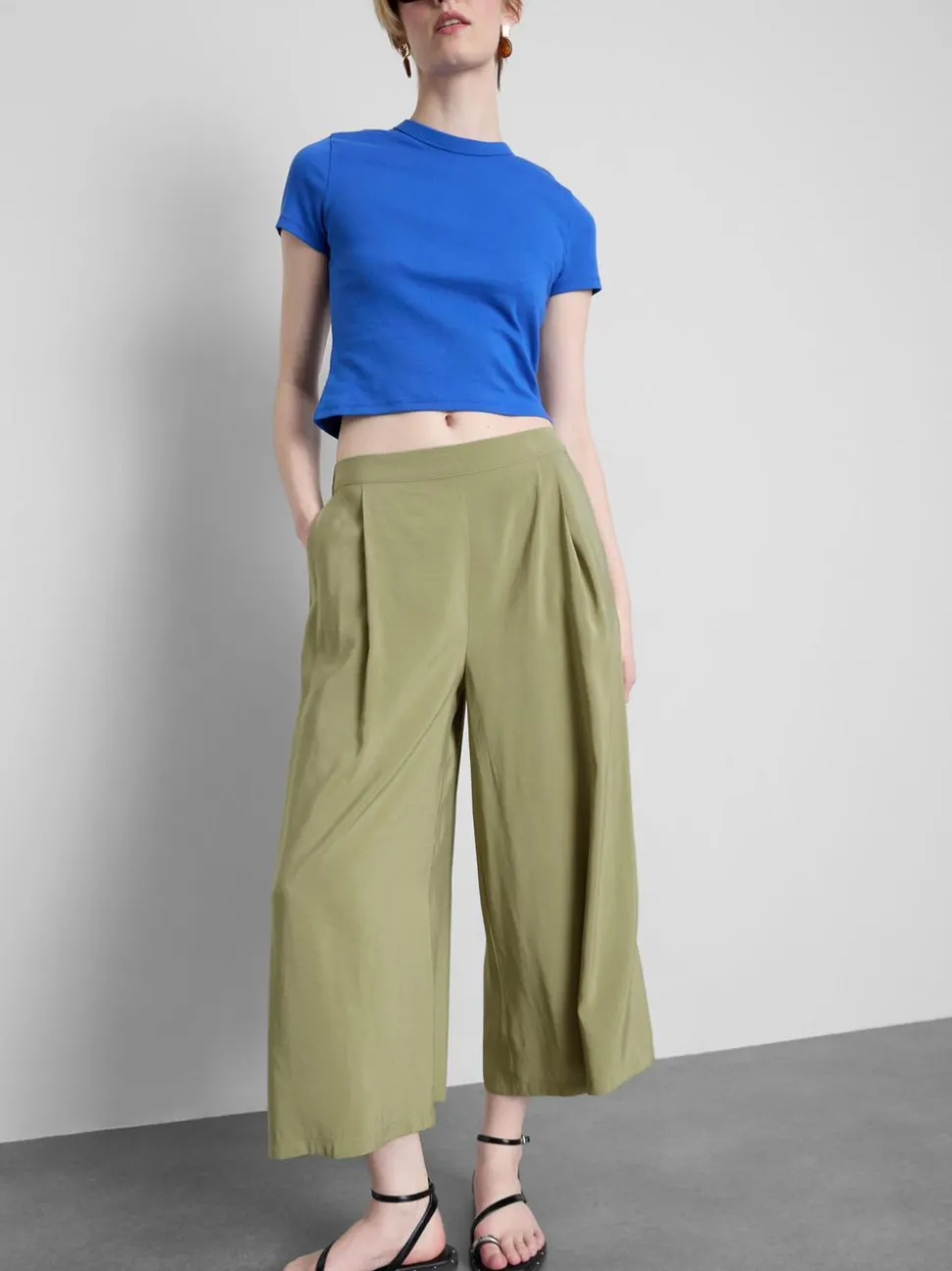 Culotte mit weitem Bein und mittlerer Leibhöhe
