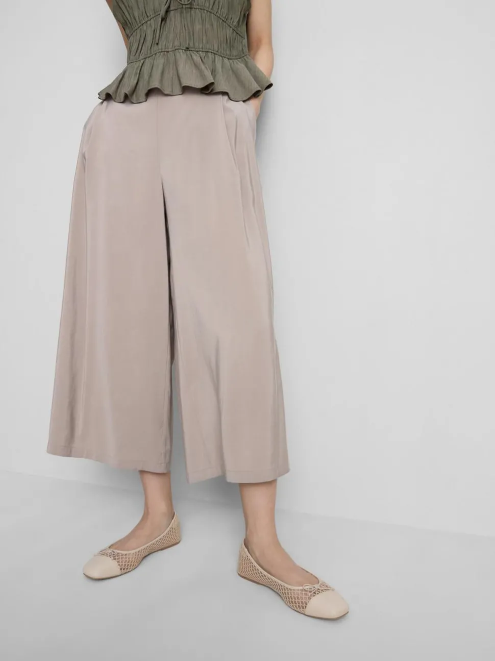 Culotte mit weitem Bein und mittlerer Leibhöhe
