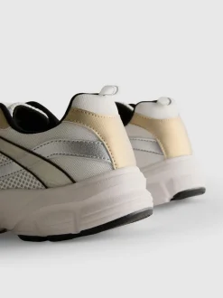 Dad-Sneaker mit dicker Sohle