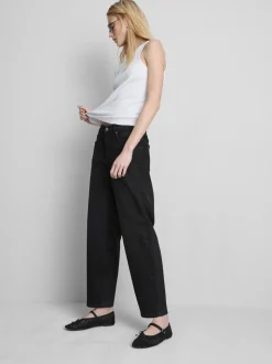 Denim-Jeans mit hohem Bund und konischer Form