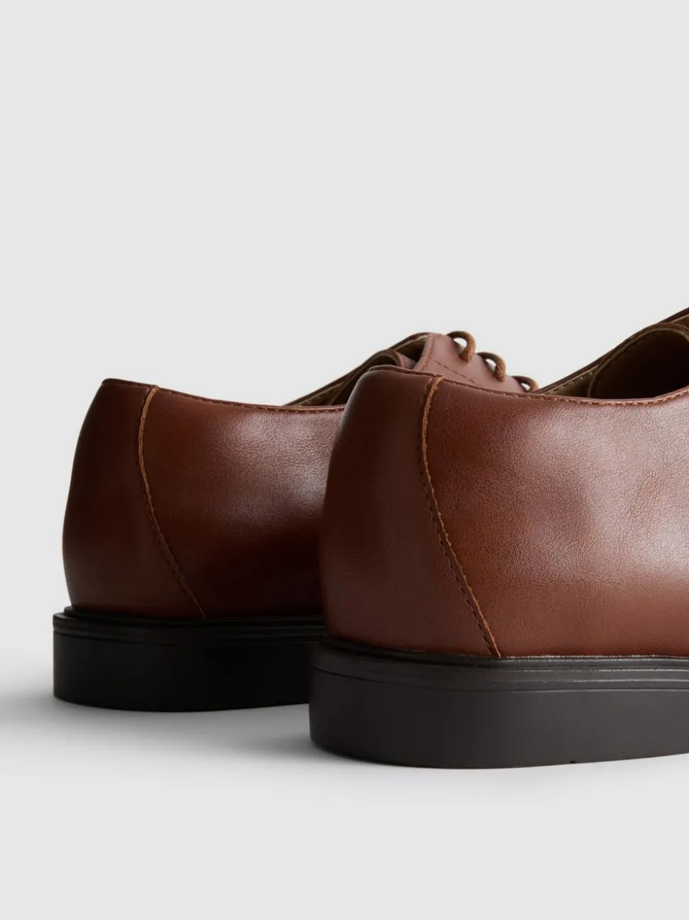 Derbyschuhe zum Schnüren