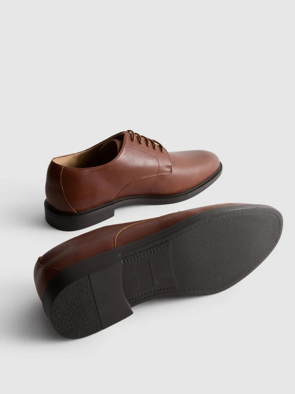 Derbyschuhe zum Schnüren