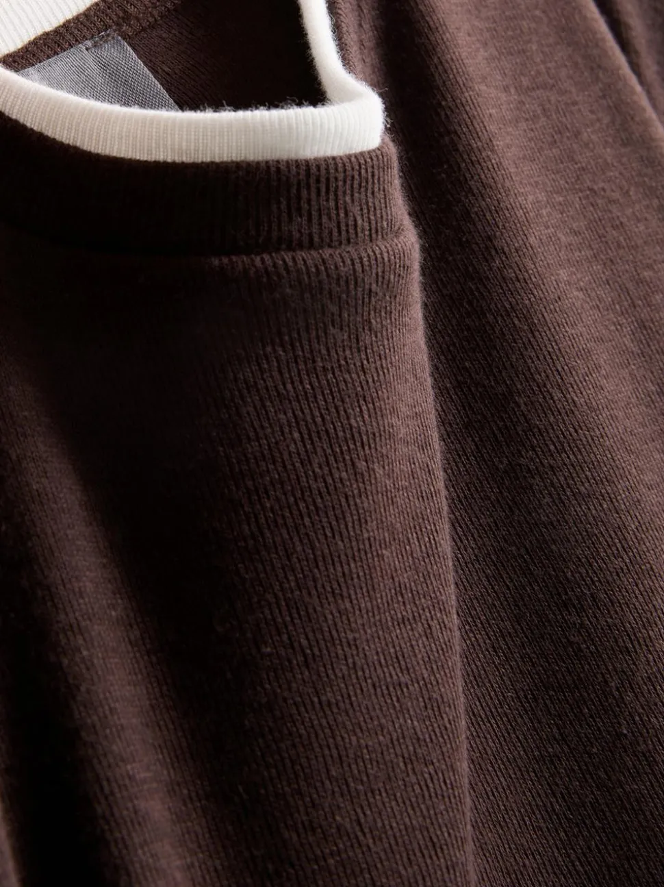 Doppellagiges T-Shirt mit Rundhalsausschnitt