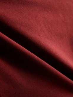 Ein Bandeau-Top mit spitzem Saum
