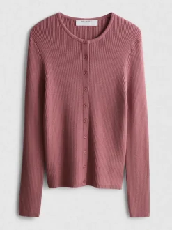 Ein gerippter Cardigan mit Rundhalsausschnitt