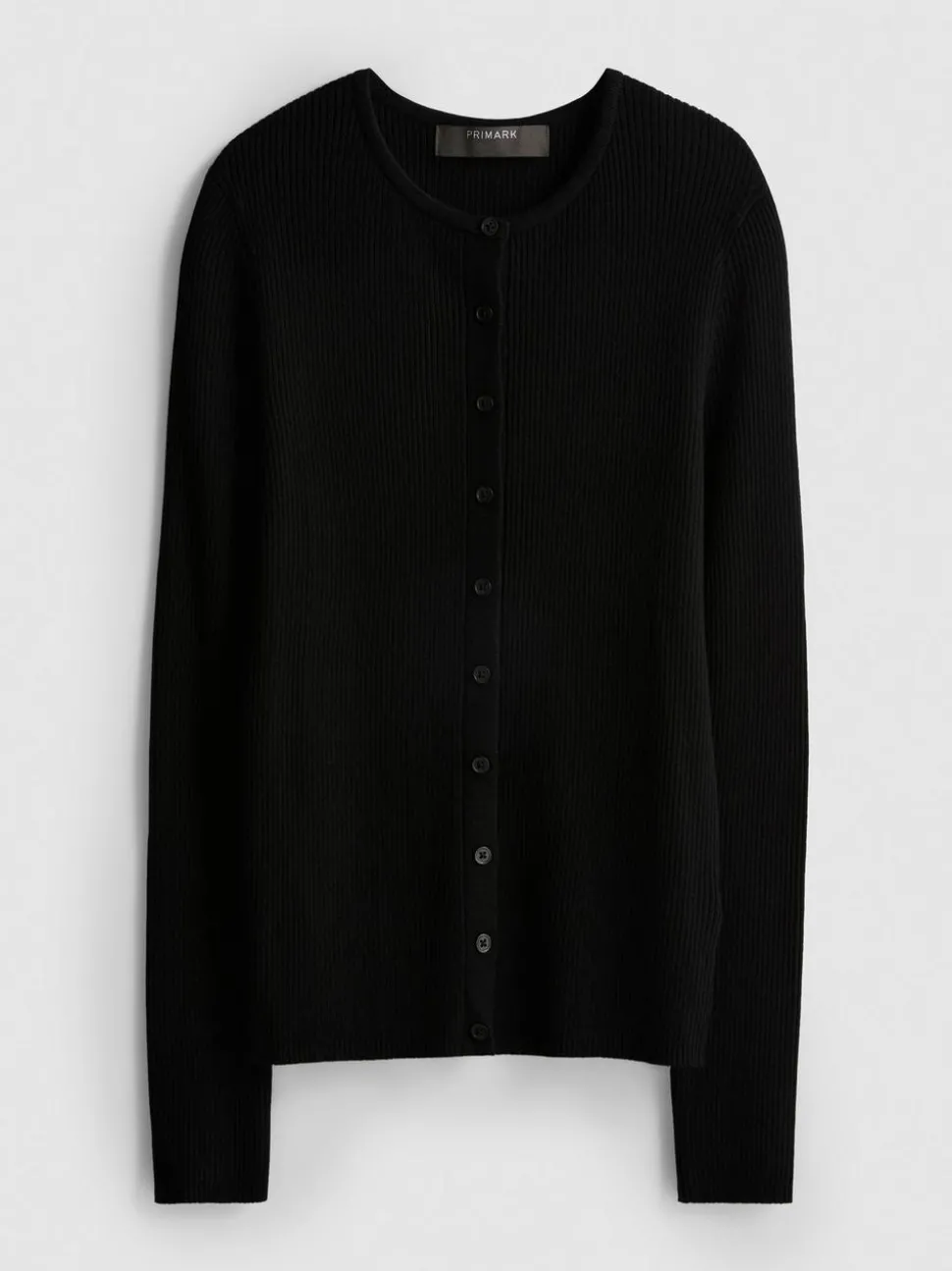 Ein gerippter Cardigan mit Rundhalsausschnitt
