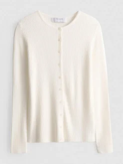 Ein gerippter Cardigan mit Rundhalsausschnitt