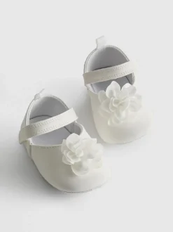 Elegante Schuhe mit Blumenmuster
