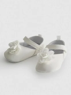Elegante Schuhe mit Blumenmuster