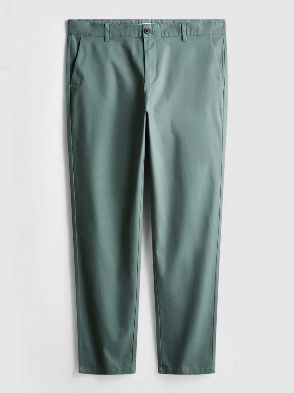 Eng anliegende Chinohose