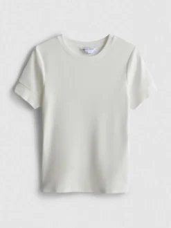 Eng anliegendes „By Coleen“ T-Shirt