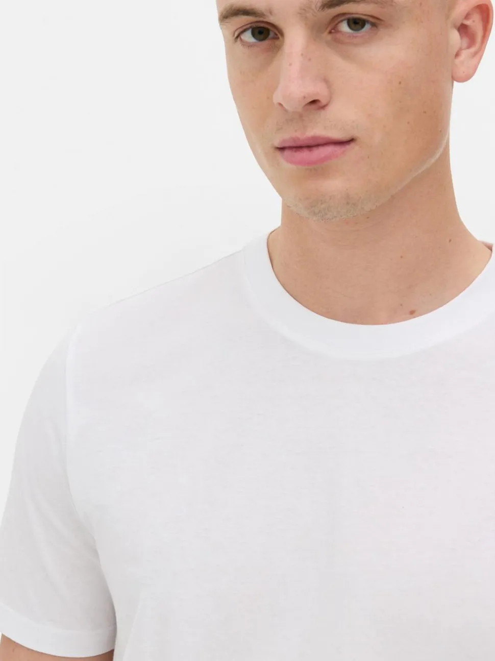 Essential Regular-Fit-T-Shirt
