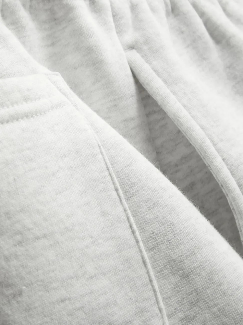 Essential Shorts mit Kordelzug