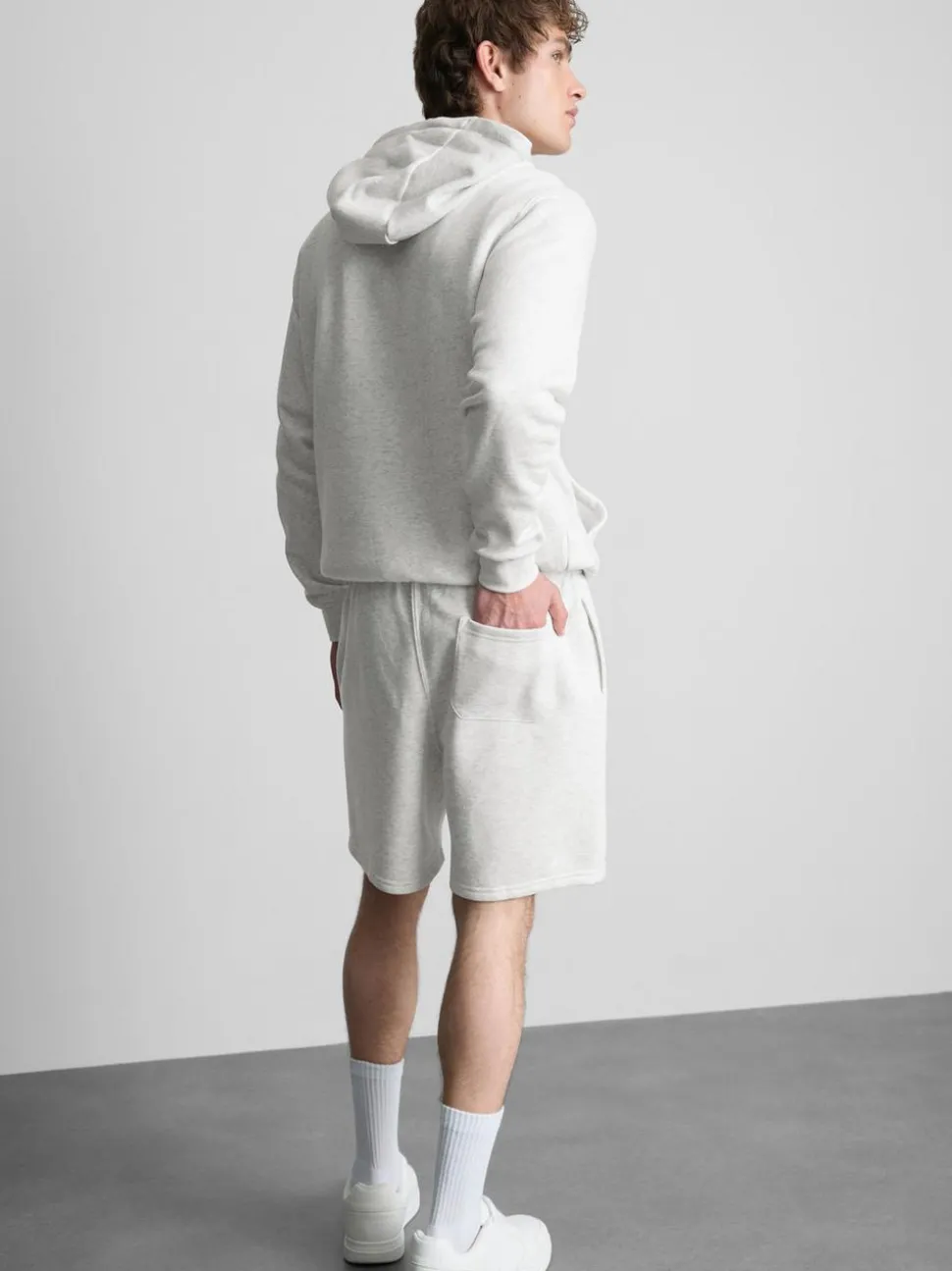 Essential Shorts mit Kordelzug
