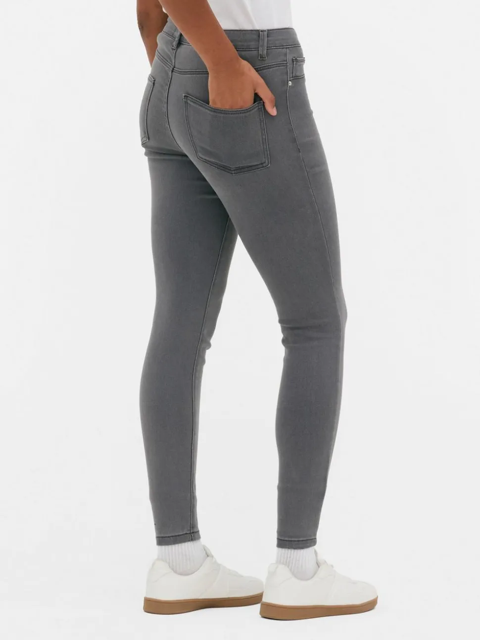 Essential Skinny-Jeans mit mittelhohem Bund | Normale Passform