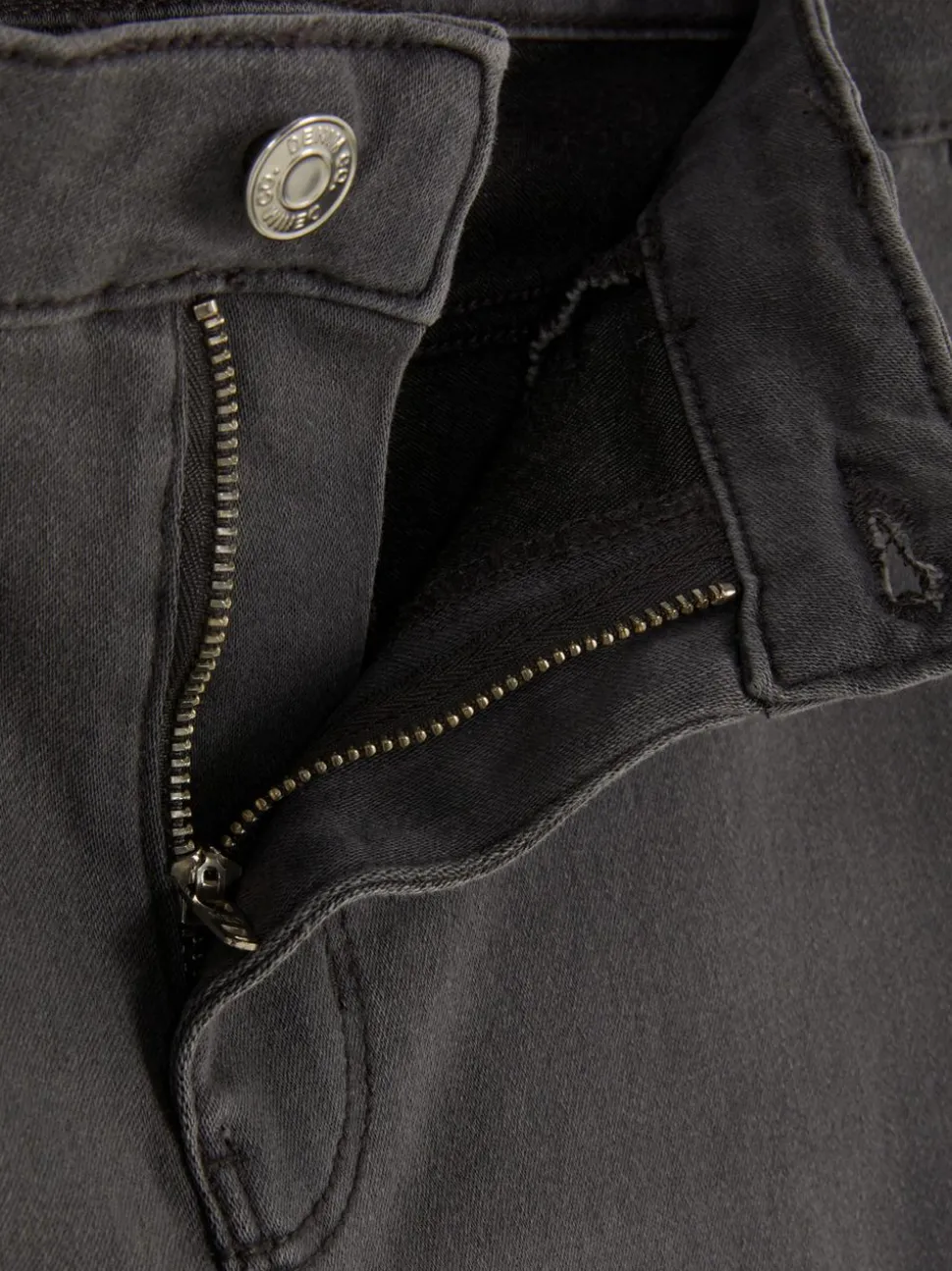 Essential Skinny-Jeans mit mittelhohem Bund | Normale Passform