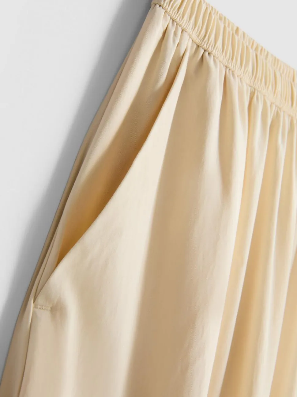 Fallschirmhose mit hohem Bund