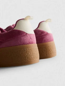 Flatform-Sneaker in Wildleder-Optik mit Gummisohle