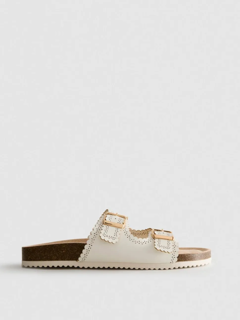 Fußbett-Sandalen mit Lasercut-Details