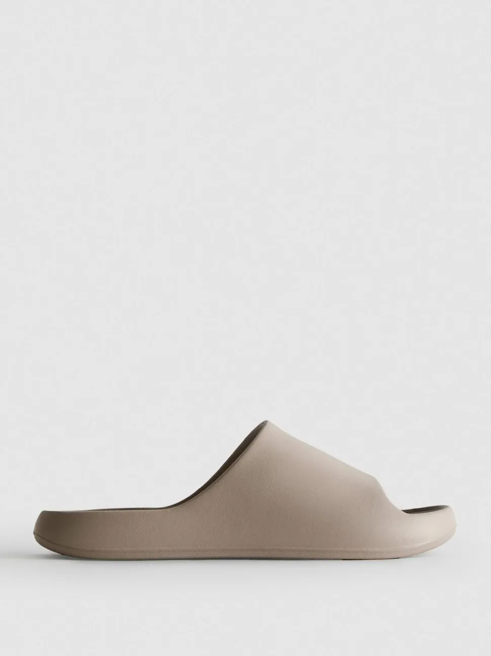 Geformte Badesandalen