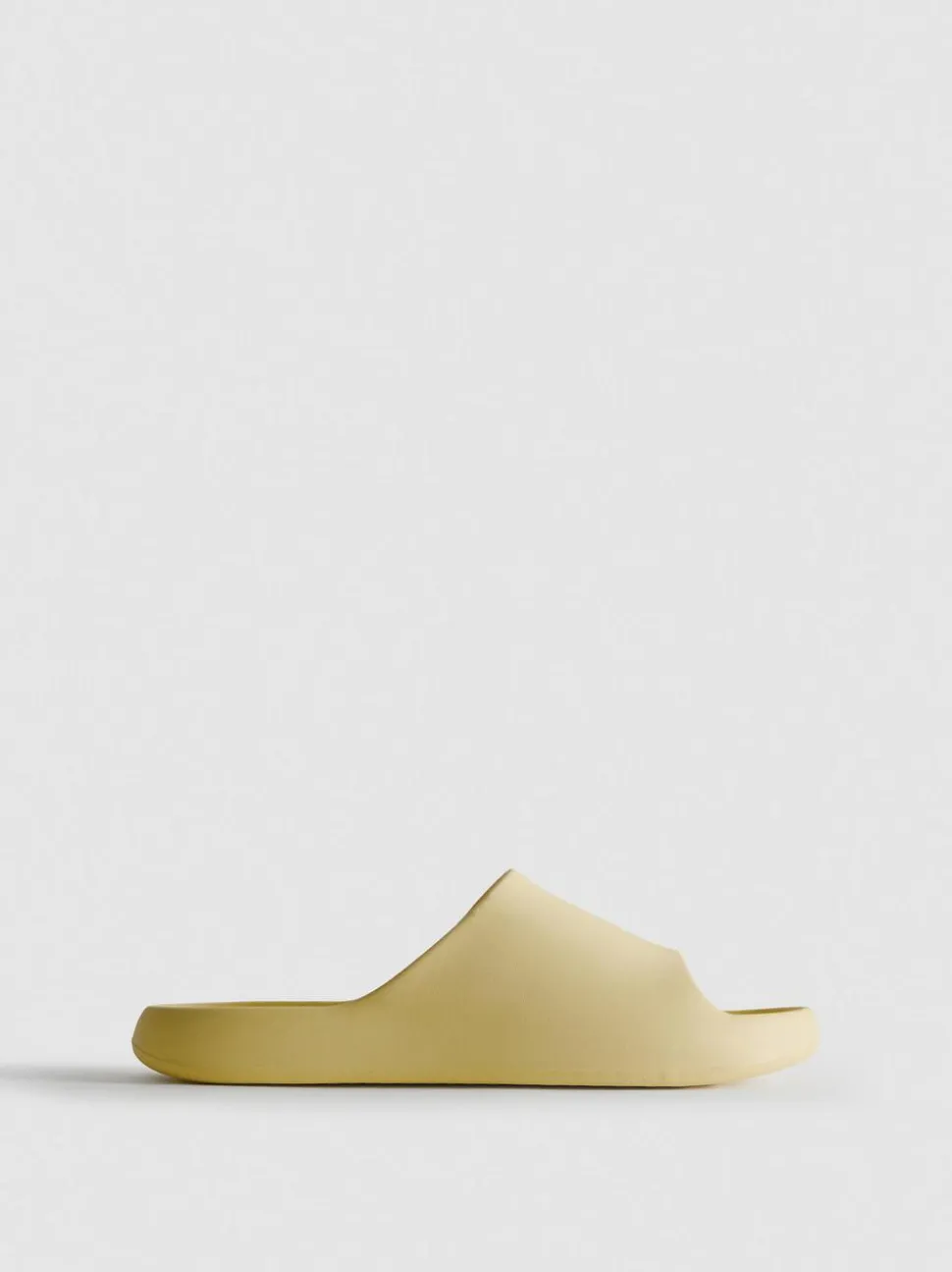 Geformte Badesandalen