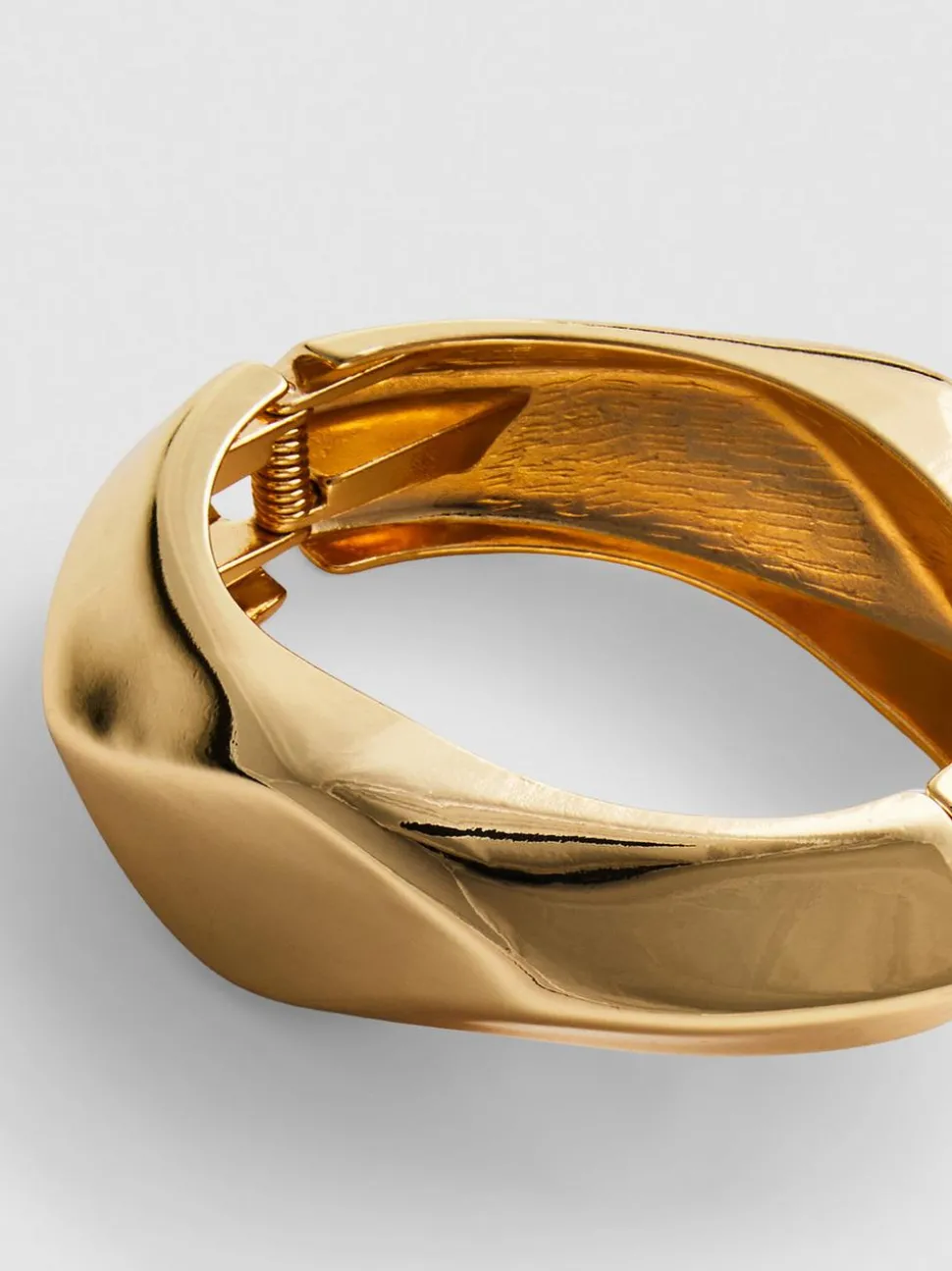 Geformter „By Coleen“ Armreif mit Scharnier