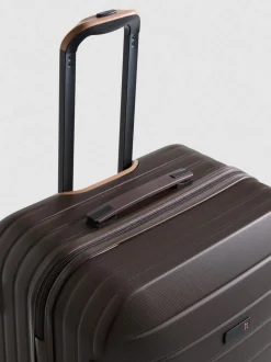 Geformter Hartschalenkoffer mit 8 Rollen