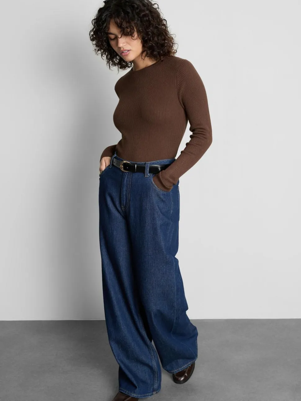 Gerippter Pullover mit Rundhalsausschnitt