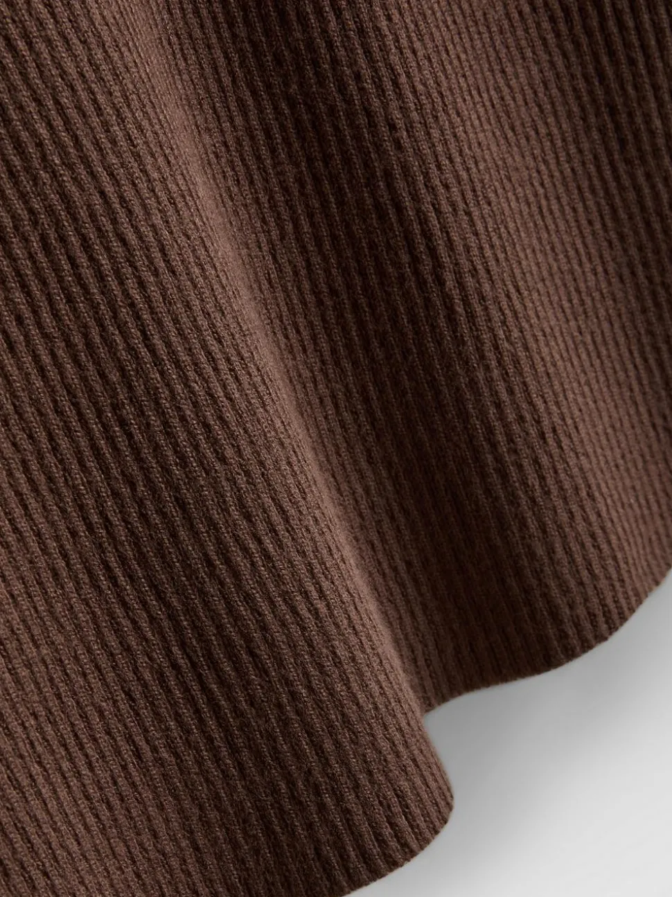 Gerippter Pullover mit Rundhalsausschnitt