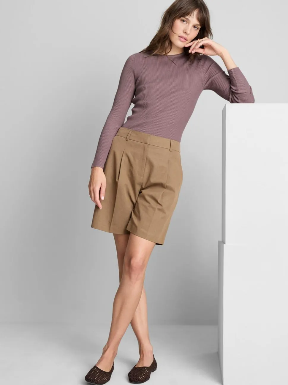 Gerippter Pullover mit Rundhalsausschnitt