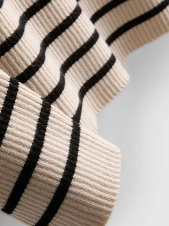 Gerippter Pullover mit Rundhalsausschnitt
