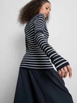 Gerippter Pullover mit V-Ausschnitt