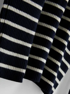Gerippter Pullover mit V-Ausschnitt