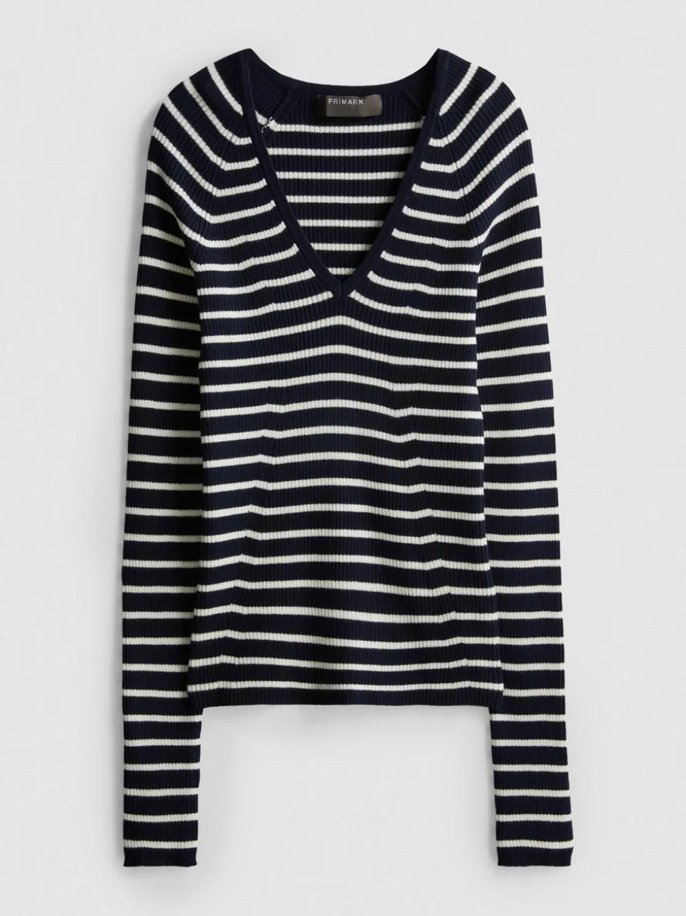 Gerippter Pullover mit V-Ausschnitt