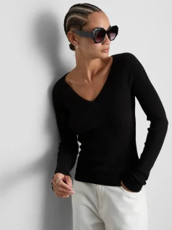 Gerippter Pullover mit V-Ausschnitt