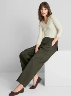Gerippter Pullover mit V-Ausschnitt